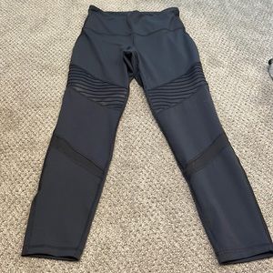 Gray workout leggings